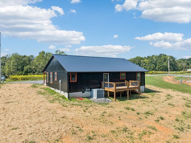 233 Ralph Spivey Ln, Gainesboro, TN 38562