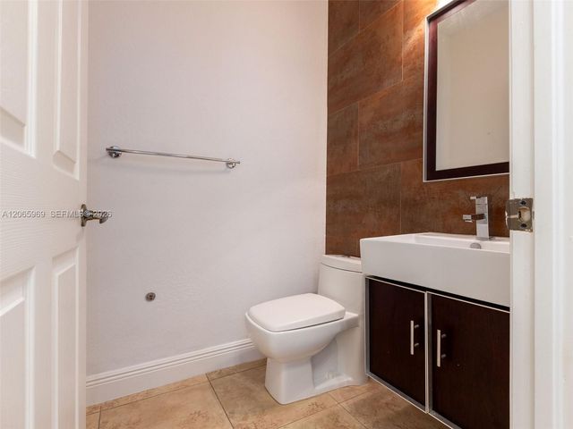 11406 NW 76th Terrace 11406, Doral, FL 33178