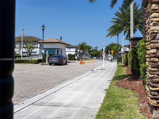 11406 NW 76th Terrace 11406, Doral, FL 33178