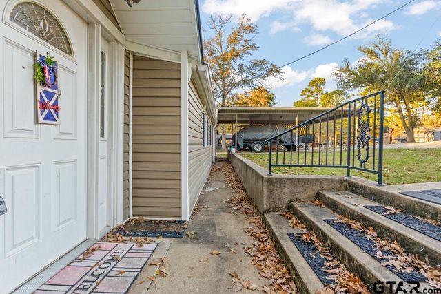 526 Shadywood Lane, Avinger, TX 75630