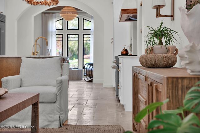 217 ISLE WAY Lane, Ponte Vedra Beach, FL 32082