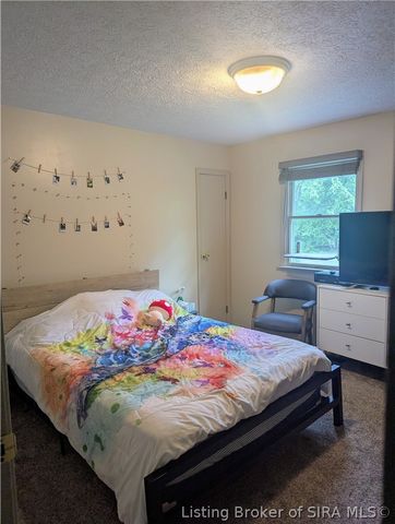 5260 W Quail Run Lane, Madison, IN 47250
