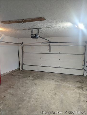 5260 W Quail Run Lane, Madison, IN 47250