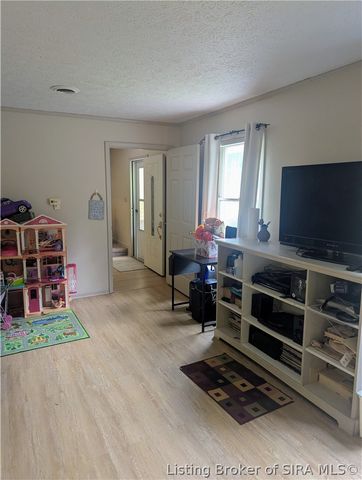 5260 W Quail Run Lane, Madison, IN 47250