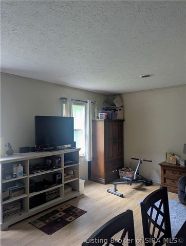 5260 W Quail Run Lane, Madison, IN 47250