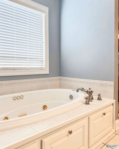 3100 Table Rock Drive SW, Hartselle, AL 35640