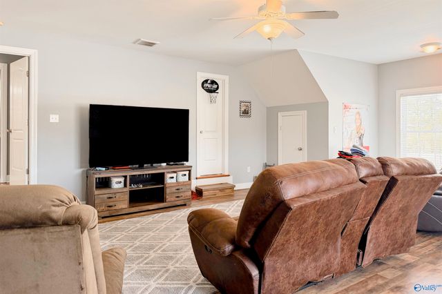 3100 Table Rock Drive SW, Hartselle, AL 35640