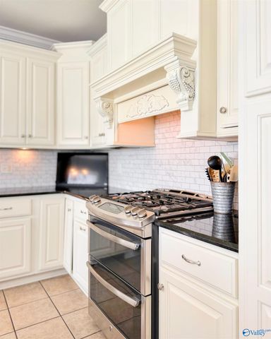 3100 Table Rock Drive SW, Hartselle, AL 35640