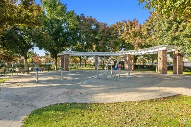203 White Alder Drive, Bakersfield, CA 93314