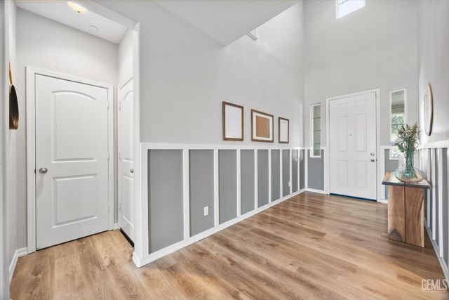 203 White Alder Drive, Bakersfield, CA 93314