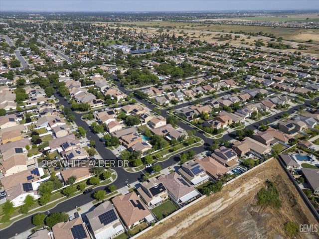 203 White Alder Drive, Bakersfield, CA 93314