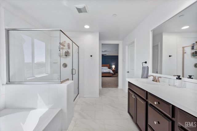 203 White Alder Drive, Bakersfield, CA 93314