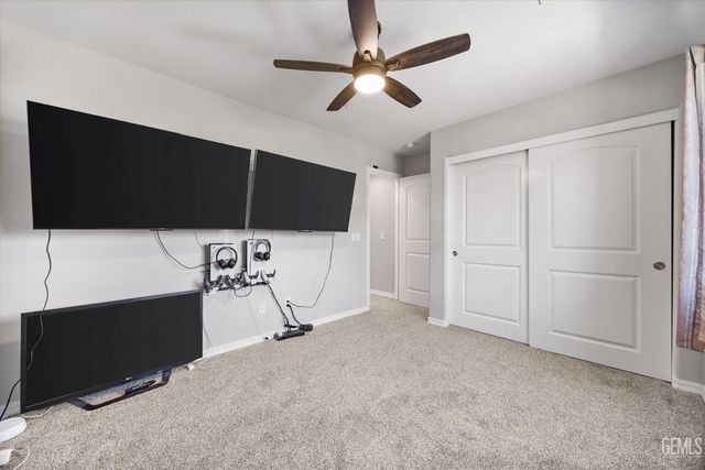 203 White Alder Drive, Bakersfield, CA 93314