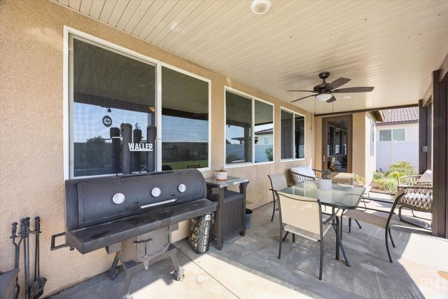 203 White Alder Drive, Bakersfield, CA 93314