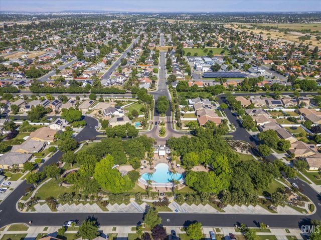 203 White Alder Drive, Bakersfield, CA 93314