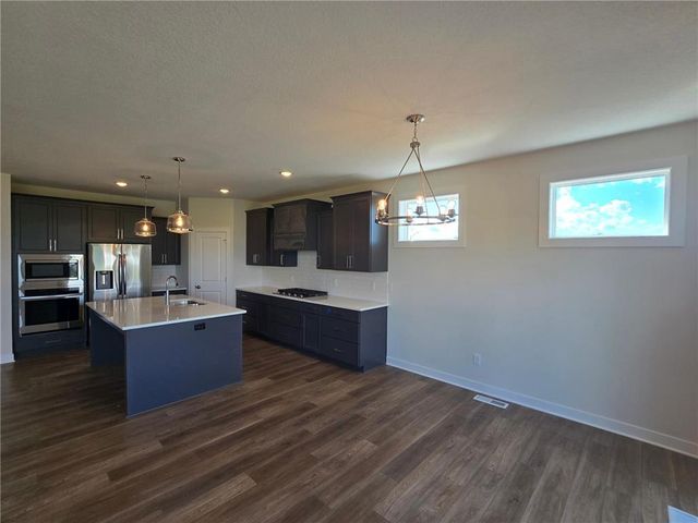 1587 Creekwood Drive, New Richmond, WI 54017