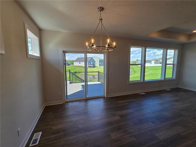 1587 Creekwood Drive, New Richmond, WI 54017