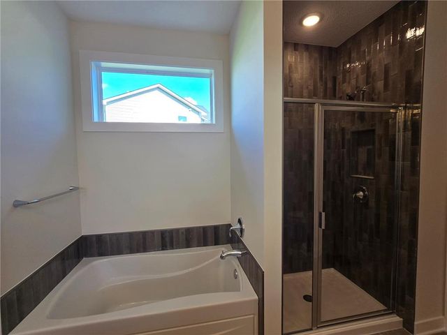 1587 Creekwood Drive, New Richmond, WI 54017