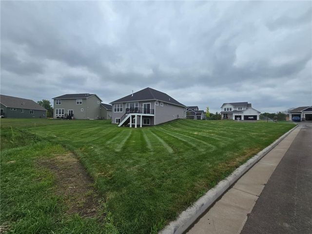 1587 Creekwood Drive, New Richmond, WI 54017