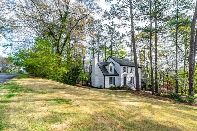 5200 Ozark Lane, Marietta, GA 30062