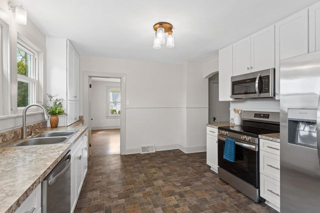 12204 DAPHNA RD, Broadway, VA 22815