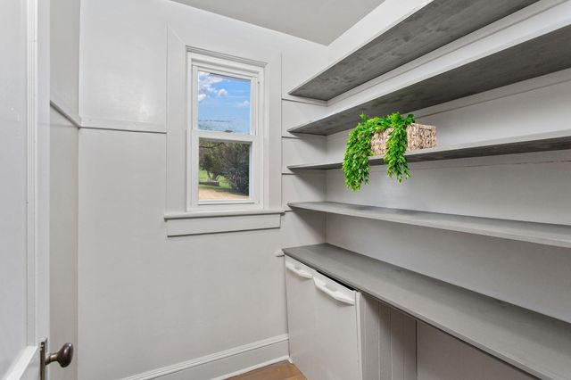 12204 DAPHNA RD, Broadway, VA 22815