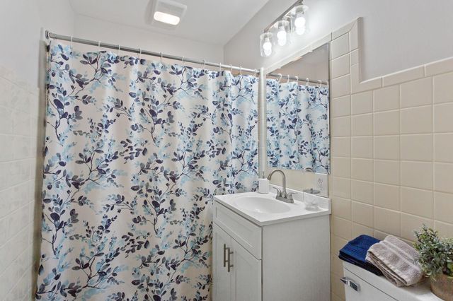 12204 DAPHNA RD, Broadway, VA 22815