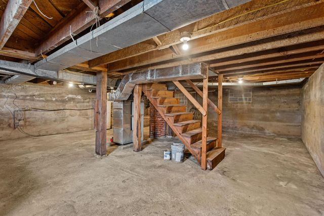 12204 DAPHNA RD, Broadway, VA 22815