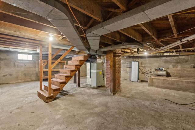 12204 DAPHNA RD, Broadway, VA 22815