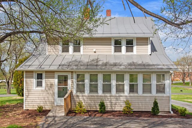 12204 DAPHNA RD, Broadway, VA 22815