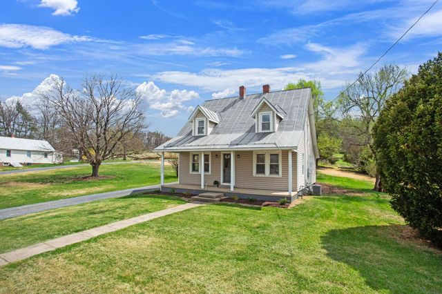 12204 DAPHNA RD, Broadway, VA 22815