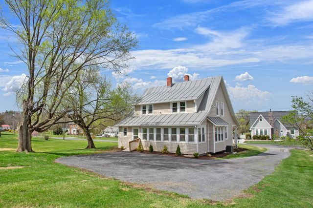 12204 DAPHNA RD, Broadway, VA 22815