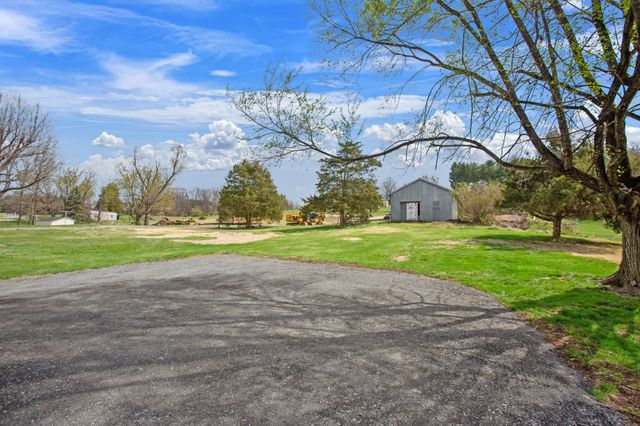 12204 DAPHNA RD, Broadway, VA 22815