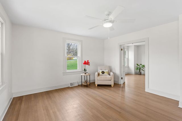 12204 DAPHNA RD, Broadway, VA 22815