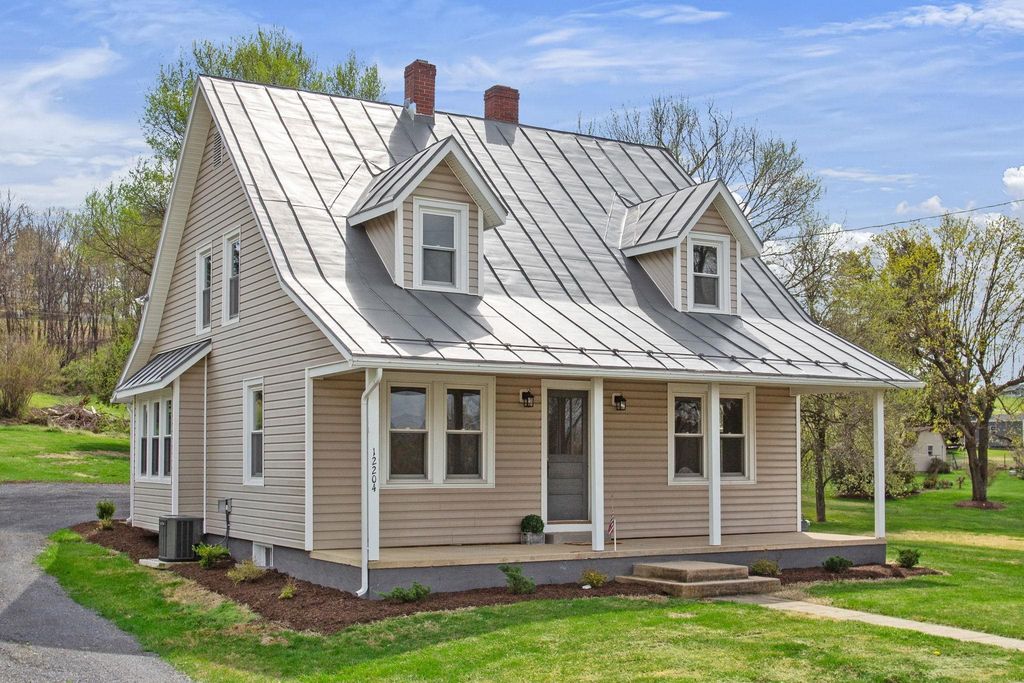 12204 DAPHNA RD, Broadway, VA 22815