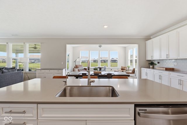 11887 Prominence Place, Fishers, IN 46037