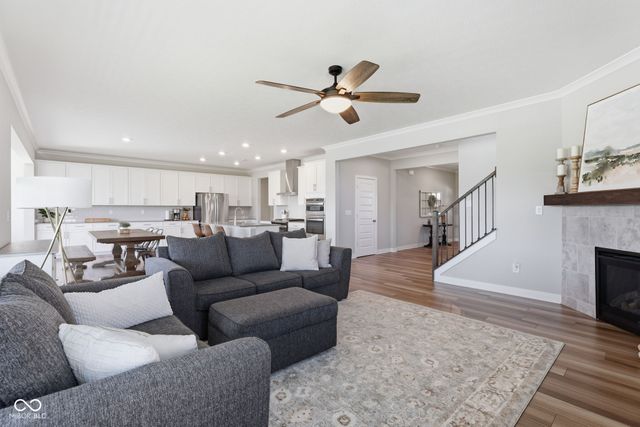 11887 Prominence Place, Fishers, IN 46037