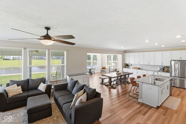 11887 Prominence Place, Fishers, IN 46037