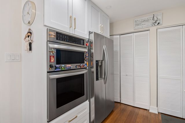 8239 Sayre Avenue, Burbank, IL 60459