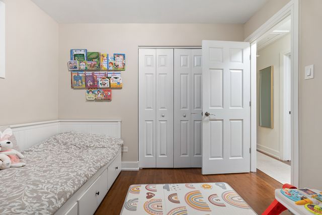 8239 Sayre Avenue, Burbank, IL 60459