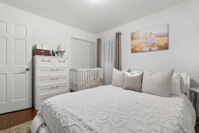 8239 Sayre Avenue, Burbank, IL 60459