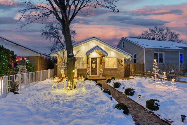 8239 Sayre Avenue, Burbank, IL 60459