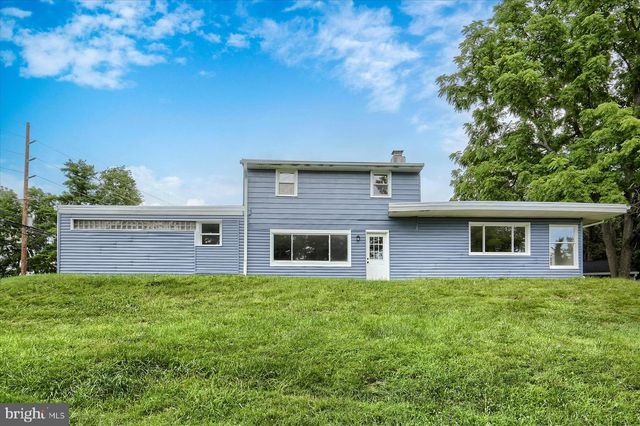 2310 BANNISTER ST, York, PA 17408