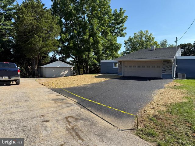 2310 BANNISTER ST, York, PA 17408