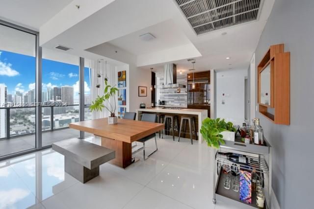 1100 Biscayne Blvd 3205, Miami, FL 33132