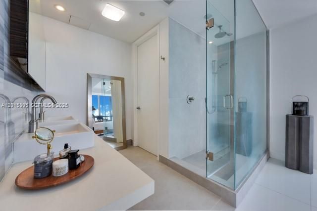 1100 Biscayne Blvd 3205, Miami, FL 33132