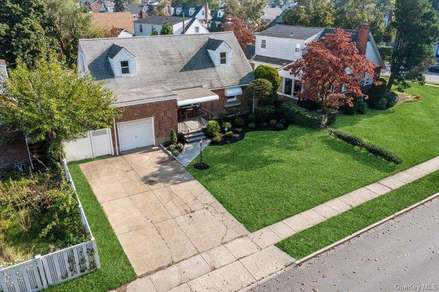 54 Greenway Boulevard, Elmont, NY 11003