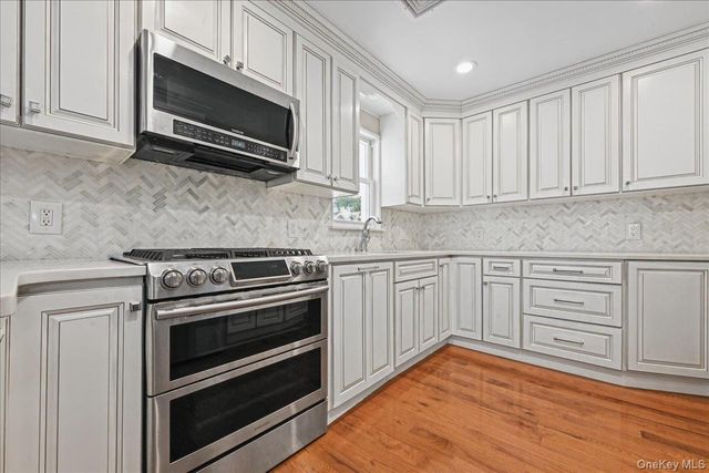 54 Greenway Boulevard, Elmont, NY 11003