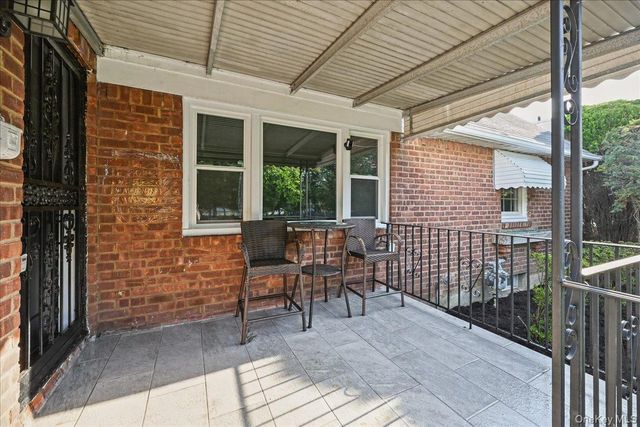 54 Greenway Boulevard, Elmont, NY 11003
