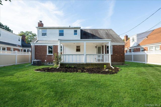 54 Greenway Boulevard, Elmont, NY 11003